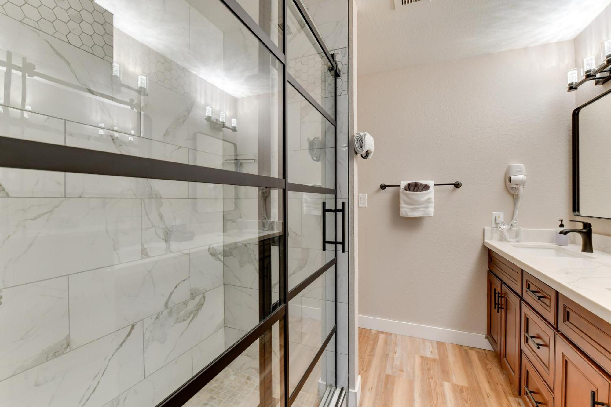 Pet-Friendly Condo With Pool About 7 Mi To Dtwn Чандлър Екстериор снимка